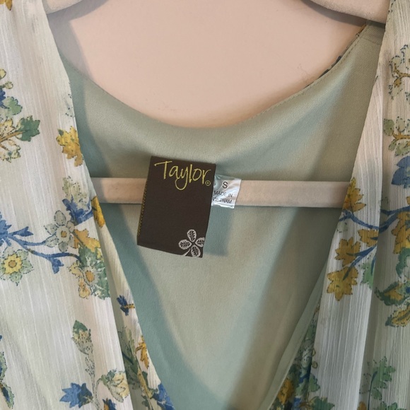 Taylor Three Quarter Sleeve Floral Dress Sz S - Picture 3 of 16